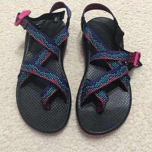 NWOB Chaco Z/2 Classic Scrappy Sandal Amp Magenta